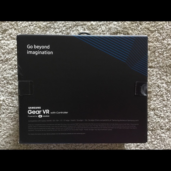 Samsung Gear VR oculus with controller - Picture 2 of 7